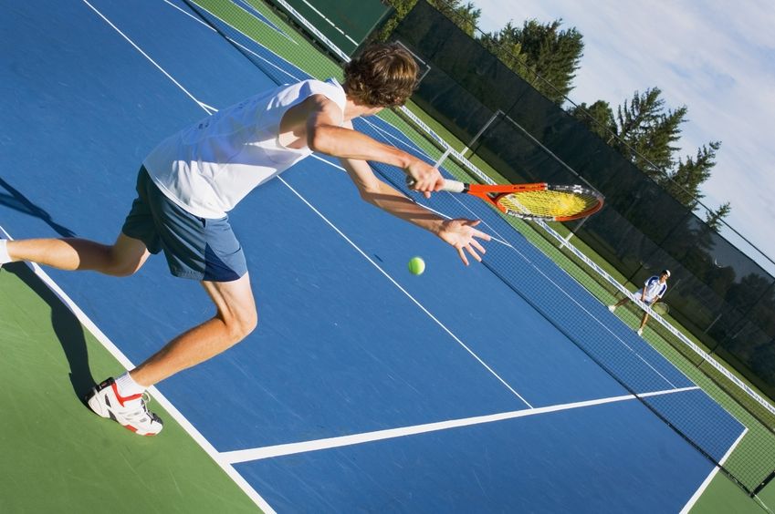 Terrain de tennis en dur